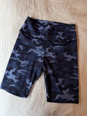 High-Waist Blue & Gray Camo Bike Shorts